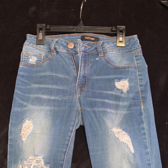 Cute distressed high waist refuge jeans - Picture 4 of 5